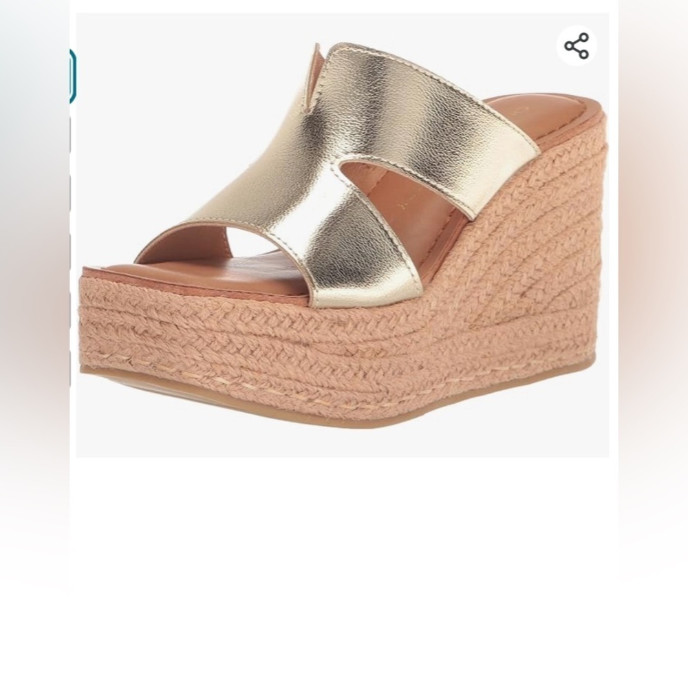 Chinese Laundry Next Door Wedge Sandal in Light Gold Metallic. No Box